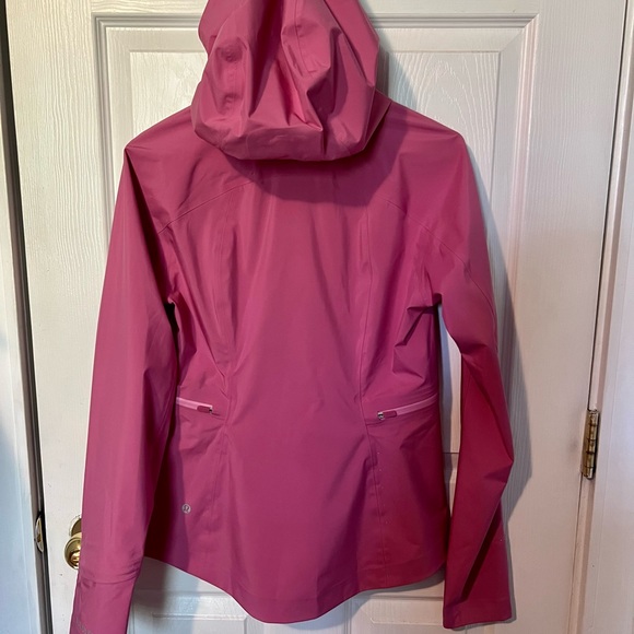 Lululemon Break A Trail Jacket - Picture 3 of 6